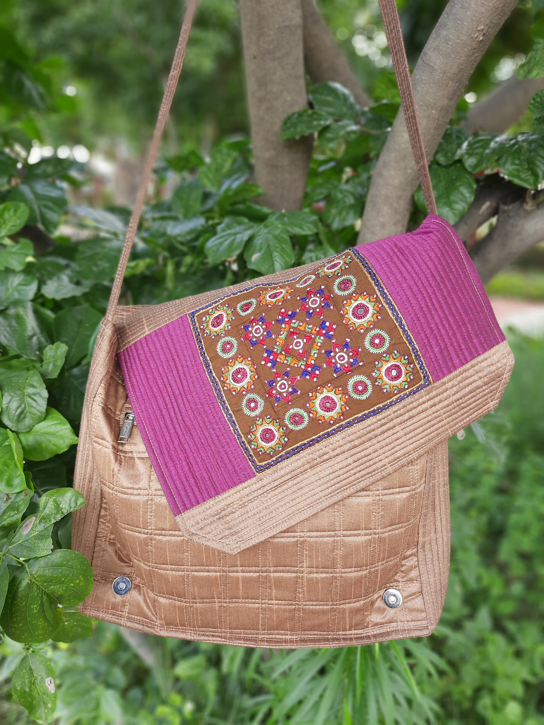 Kuchi Handwork Hand Bag with Flap – Studio Sui Dhaga